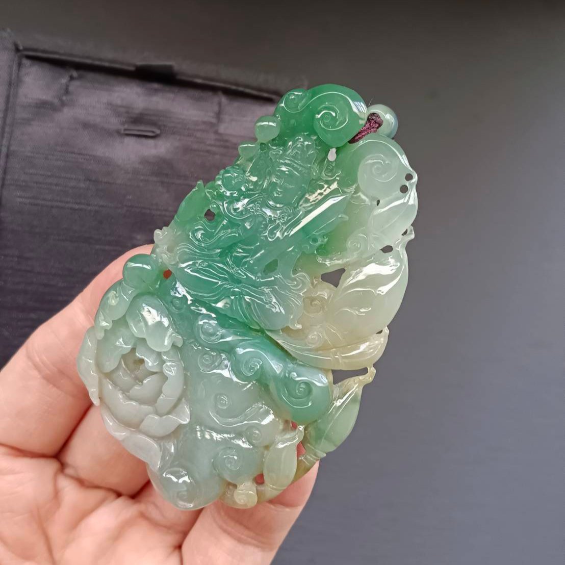 #162 AGL Certified Tri-Color Translucent Burma Jadeite, Akasagarbha Bodhisattva (虛空藏菩薩)Pendant and Display
