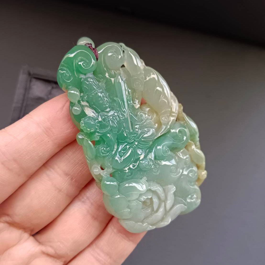 #162 AGL Certified Tri-Color Translucent Burma Jadeite, Akasagarbha Bodhisattva (虛空藏菩薩)Pendant and Display