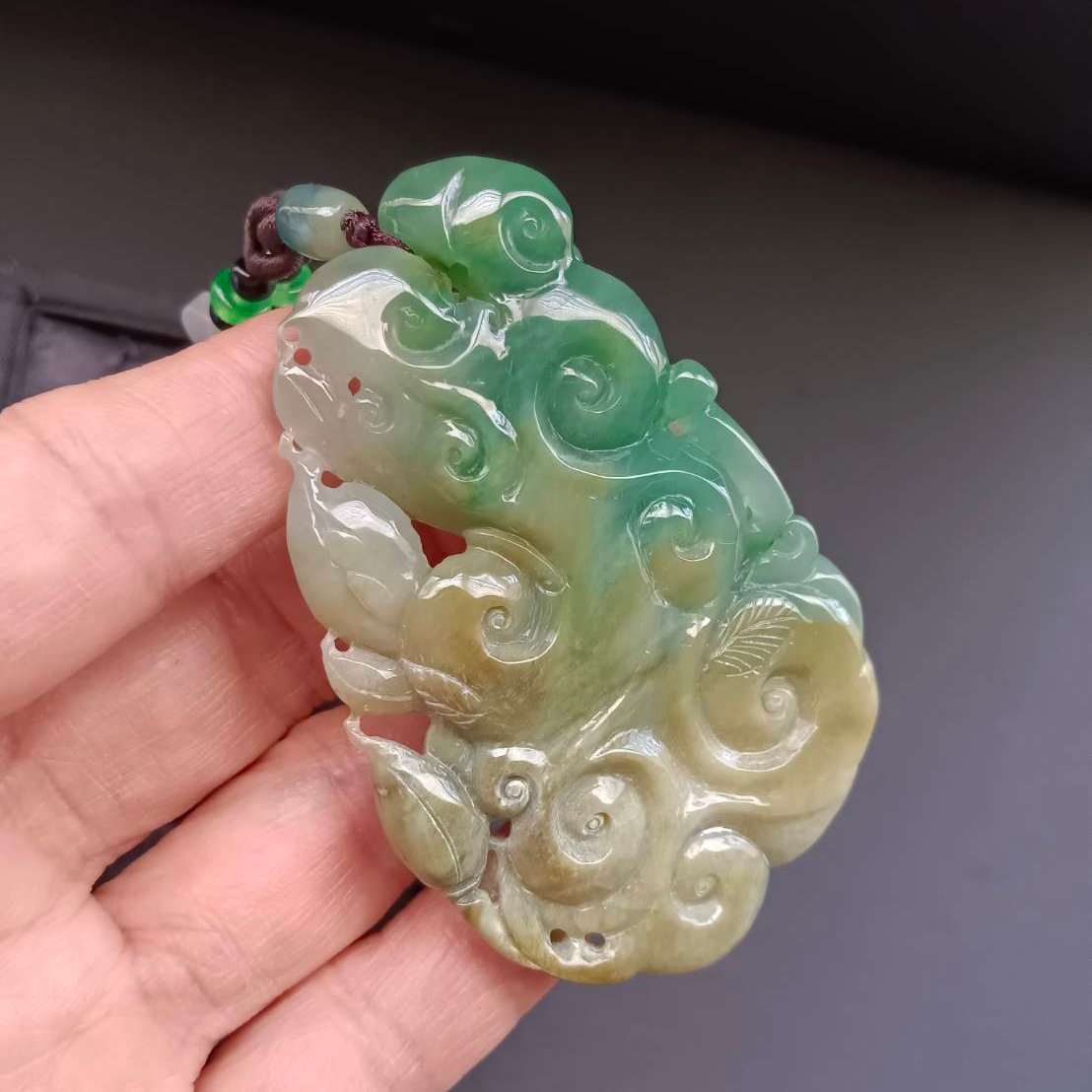 #162 AGL Certified Tri-Color Translucent Burma Jadeite, Akasagarbha Bodhisattva (虛空藏菩薩)Pendant and Display