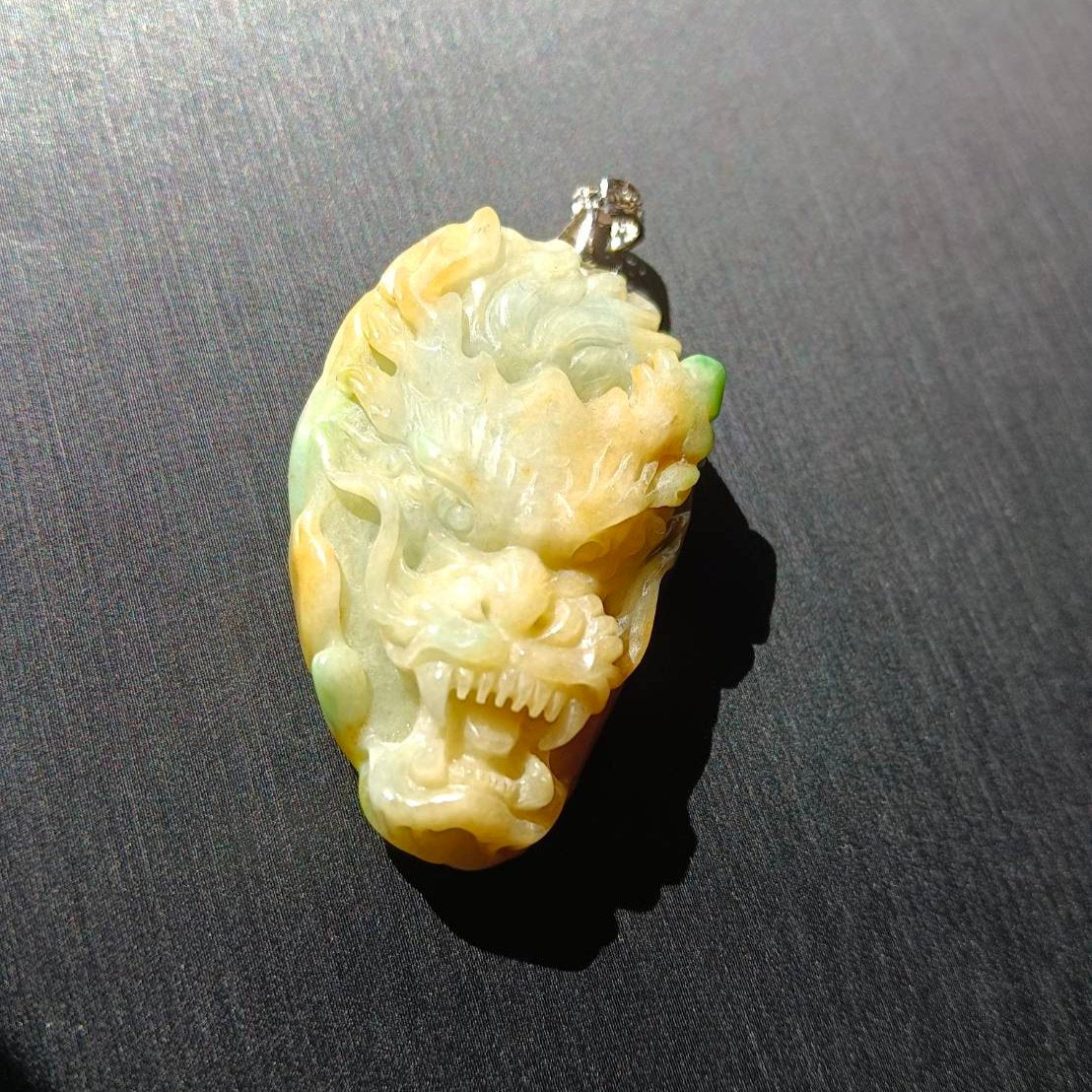 #931 Type A Burma Jadeite, Dragon Head Pendant