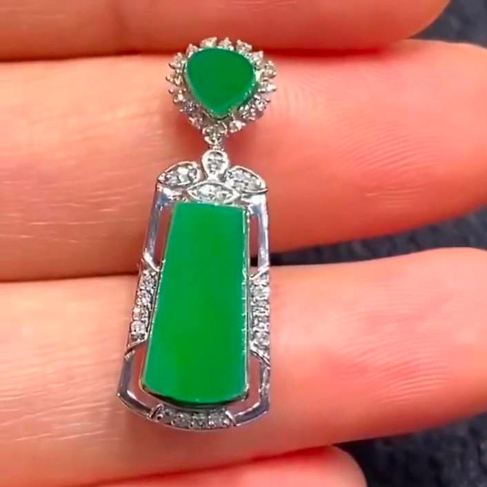PO3 Type A Imperial Green Burmese Jadeite, Wu-Shi Pendant