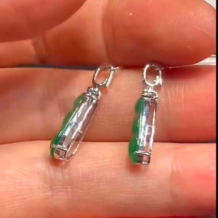 PO5 Premium Imperial Green Type A Burmese Jadeite Fu-Do 福豆/Peas Earrings