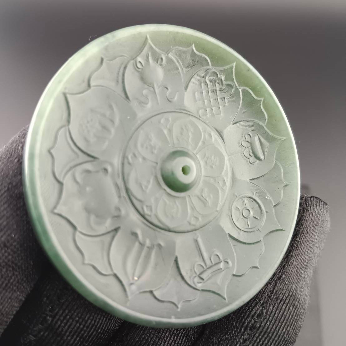 #1059 Natural Green Hetian Nephrite, Eight Auspicious Symbols Incense Holder