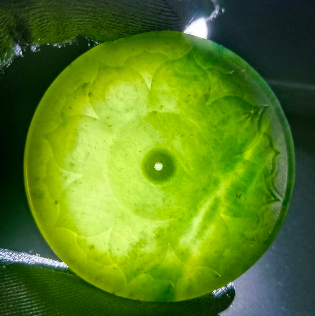 #1059 Natural Green Hetian Nephrite, Eight Auspicious Symbols Incense Holder