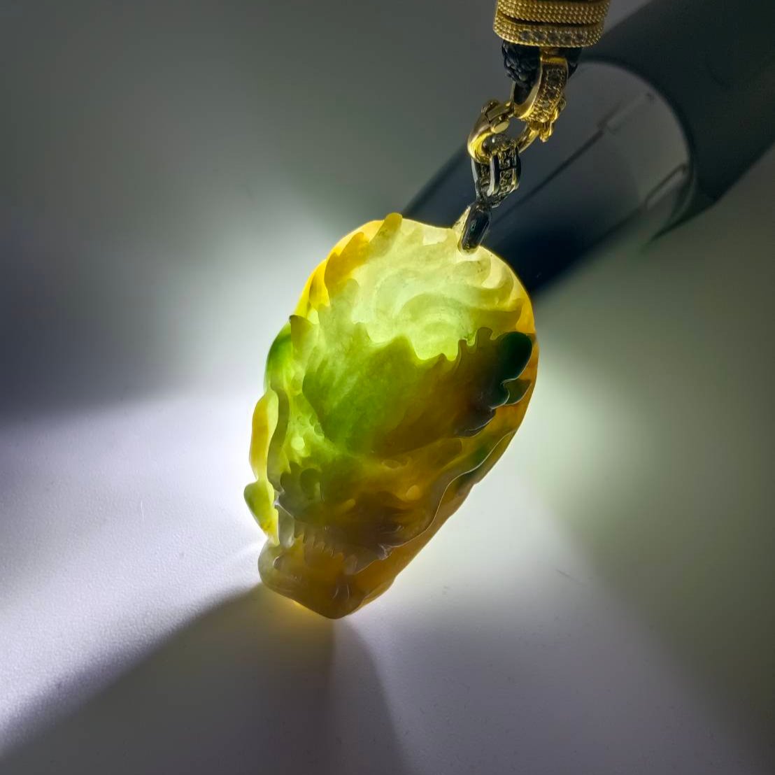 #931 Type A Burma Jadeite, Dragon Head Pendant