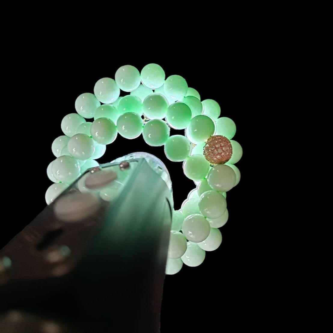 #685 Beautiful and Elegant Apple Green Burma Jadeite Jade Bead Necklace, 9.9 mm