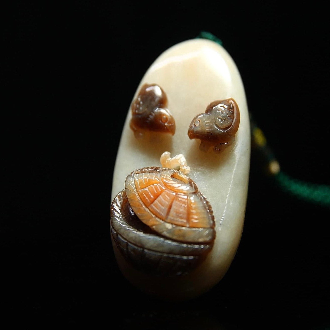 #858 AGL Certified Hetian Nephrite Jade, Roosters Handheld Piece