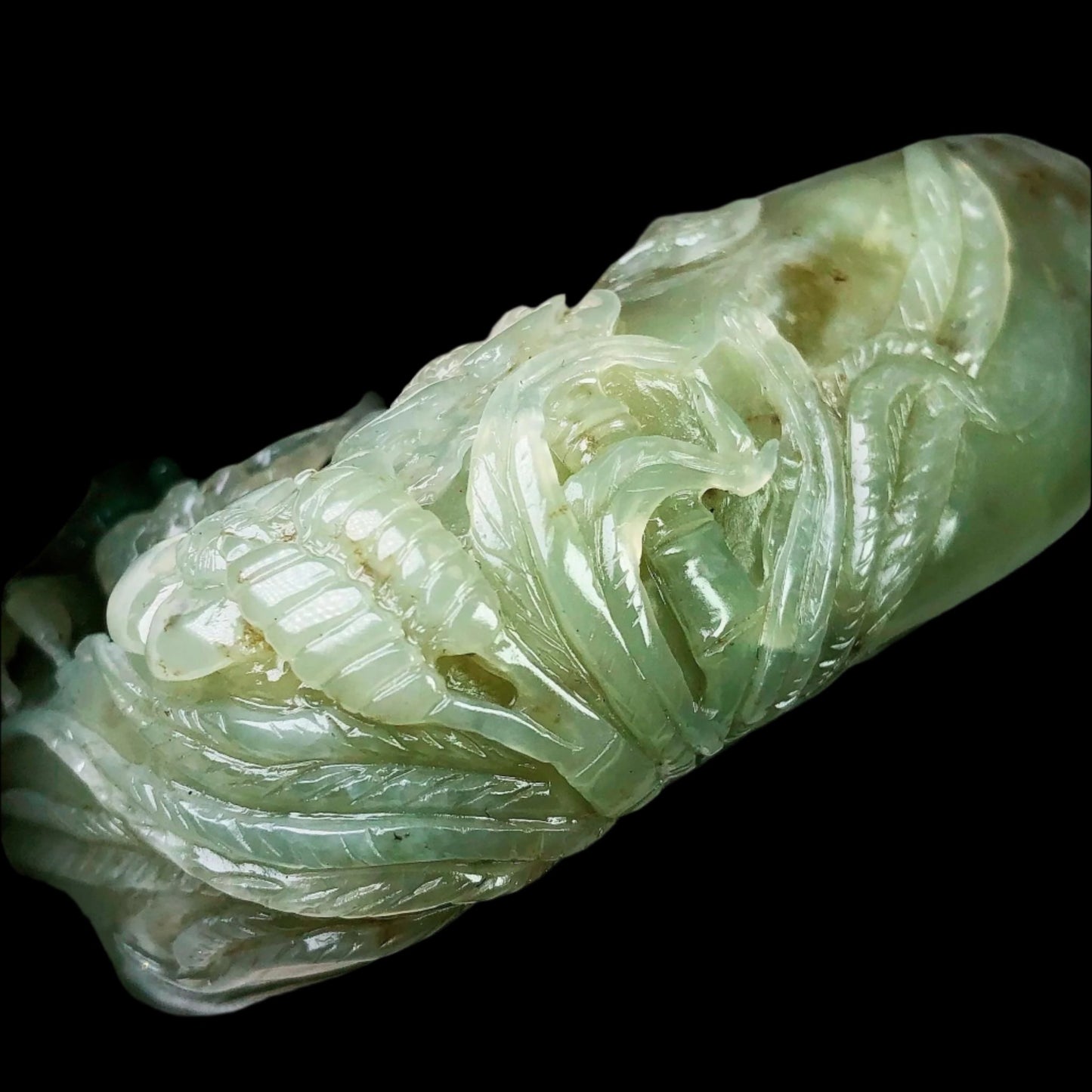 #650 AGL Certified Natural Green Nephrite Jade, Crab Brush Washer/Display