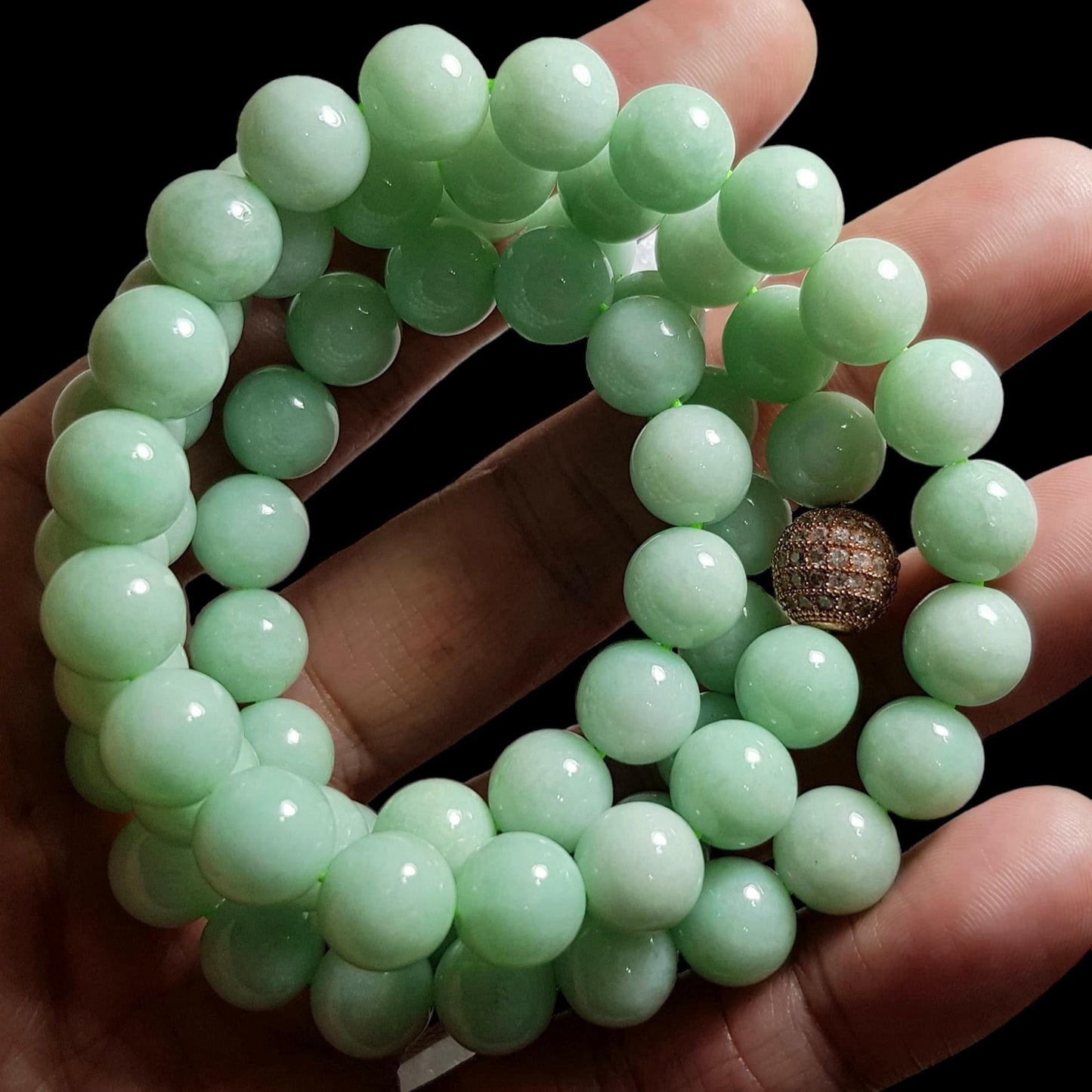 #685 Beautiful and Elegant Apple Green Burma Jadeite Jade Bead Necklace, 9.9 mm