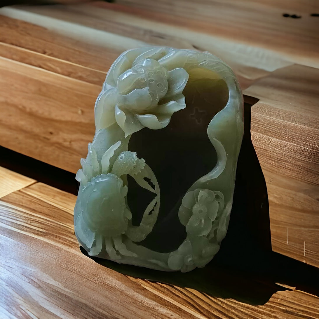 #650 AGL Certified Natural Green Nephrite Jade, Crab Brush Washer/Display