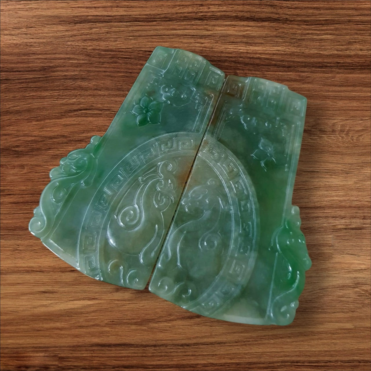 #947 Dragon and Phoenix Pair Jadeite Pendant – A Timeless Symbol of Harmony and Blessings