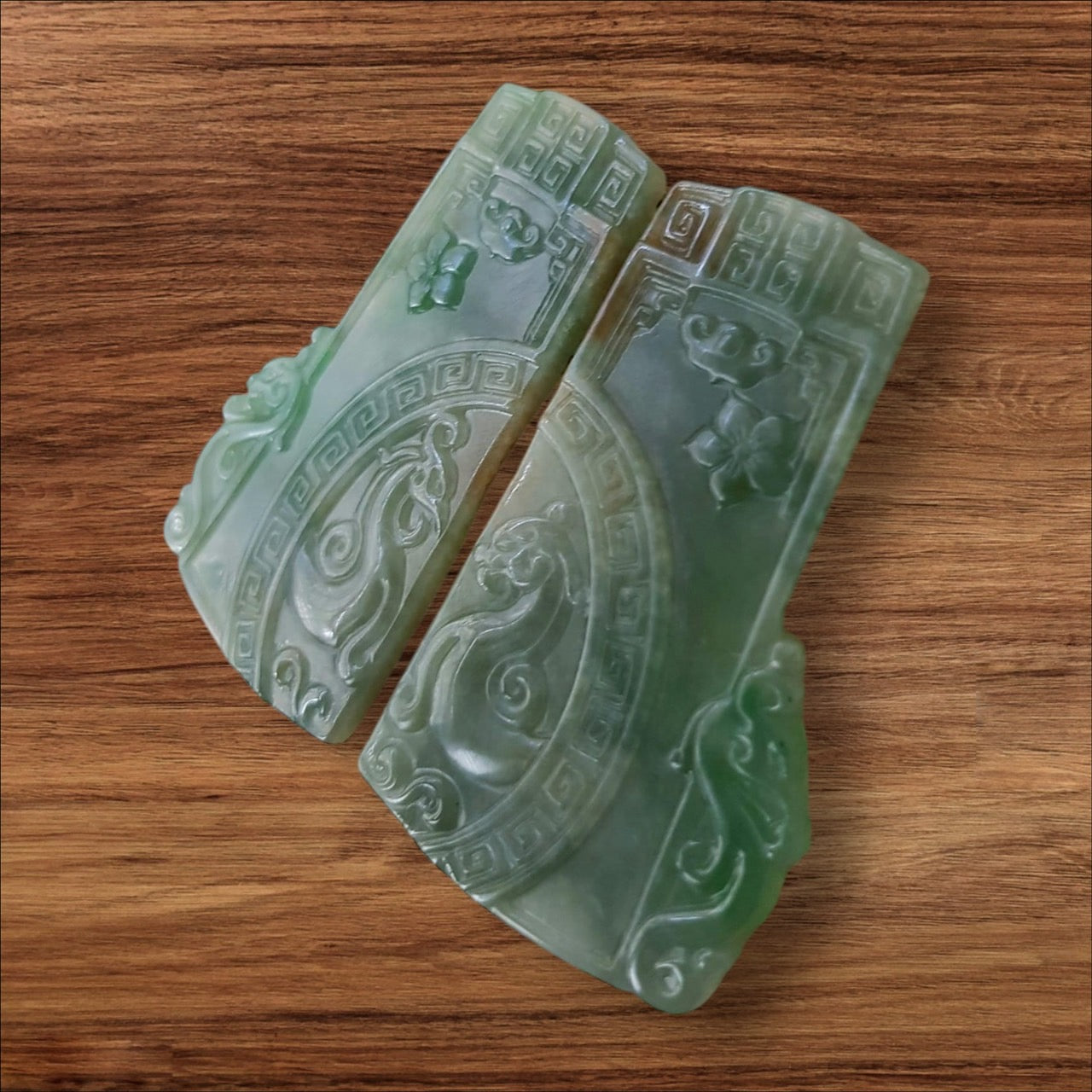 #947 Dragon and Phoenix Pair Jadeite Pendant – A Timeless Symbol of Harmony and Blessings