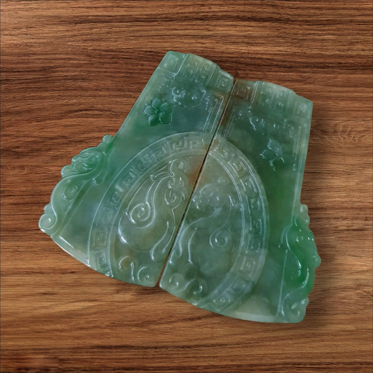 #947 Dragon and Phoenix Pair Jadeite Pendant – A Timeless Symbol of Harmony and Blessings
