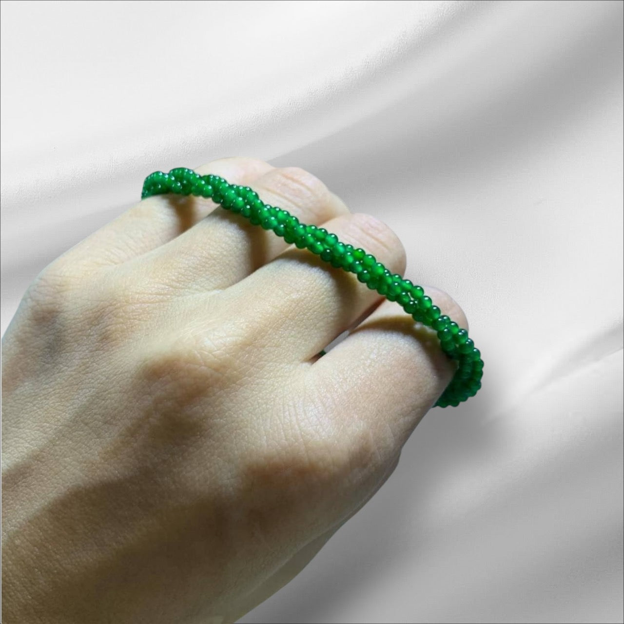 #916 Natural Emerald Green Jadeite Bead Bracelet (2.5 mm Beads)