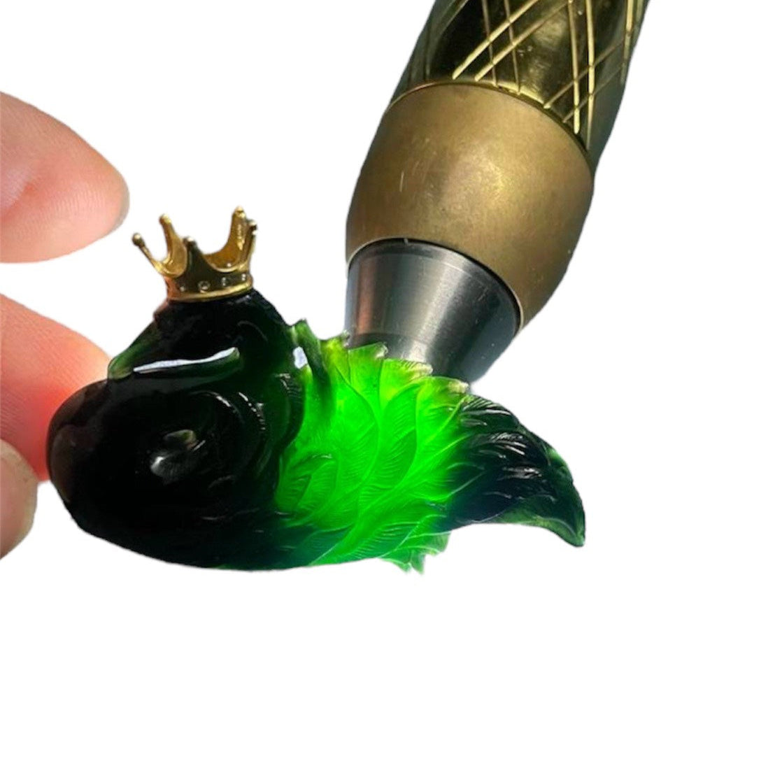 PO7 Omphacite Jadeite/Fe Cui Swan Pendants with 18K Yellow Gold Crowns