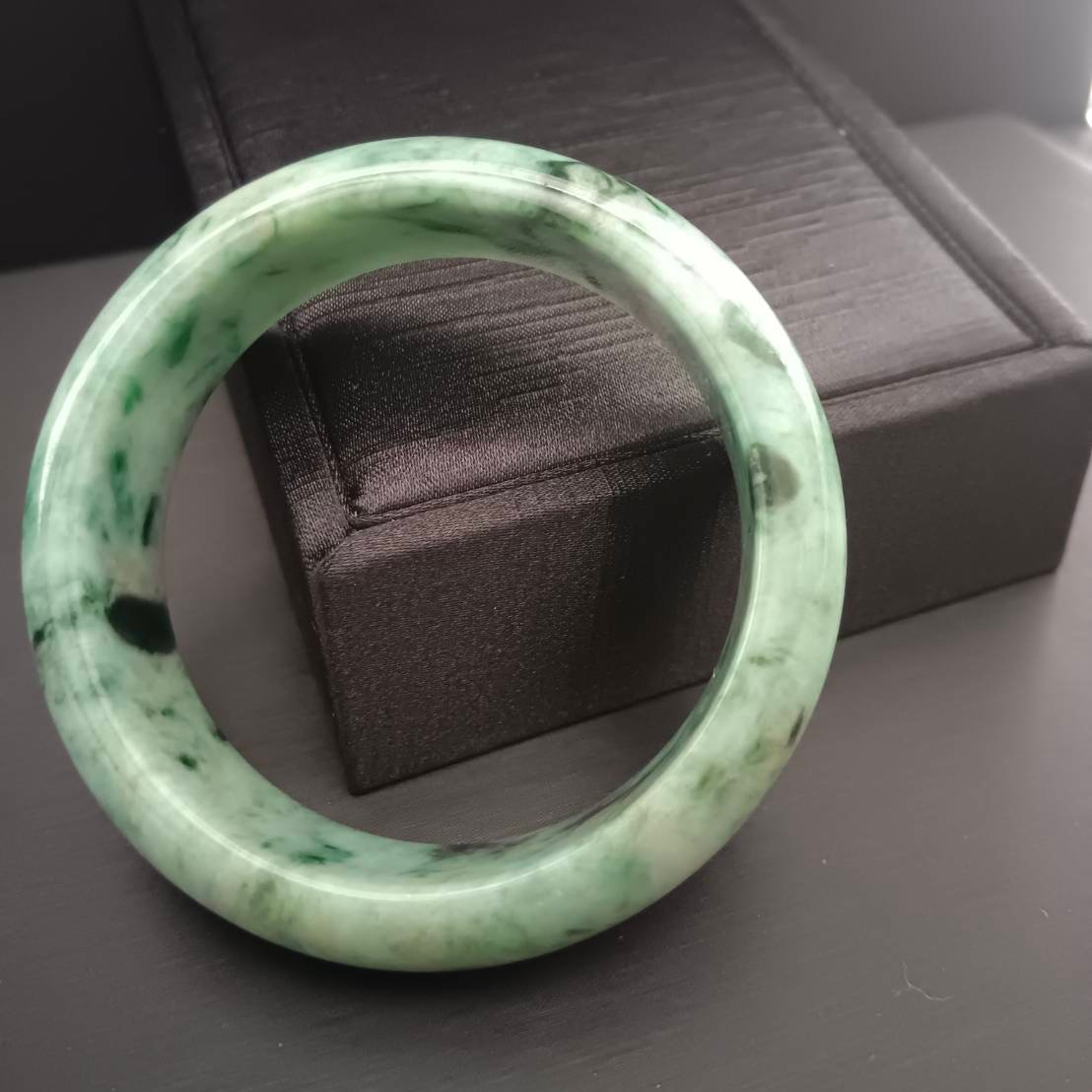 [Little Jade Pavilion] #376 Mason-Kay Certified Green-Patterned Natural Burma Jadeite Jade Bangle Bracelet (Width: 19.5 mm!)