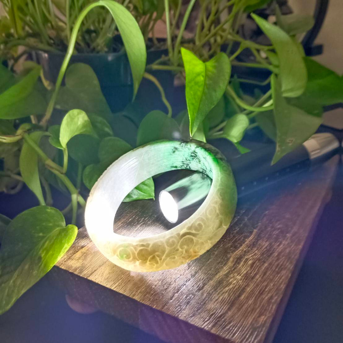 [Little Jade Pavilion] #1104 Green &amp; White Burmese Jadeite Carved Peace Bangle Bracelet