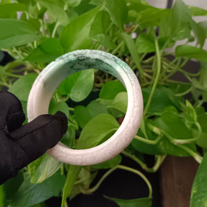 [Little Jade Pavilion] #1104 Green &amp; White Burmese Jadeite Carved Peace Bangle Bracelet