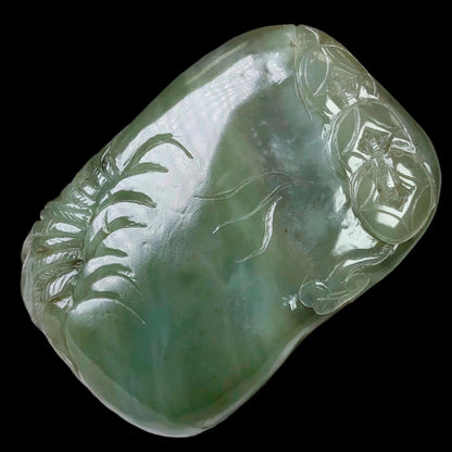 #650 AGL Certified Natural Green Nephrite Jade, Crab Brush Washer/Display