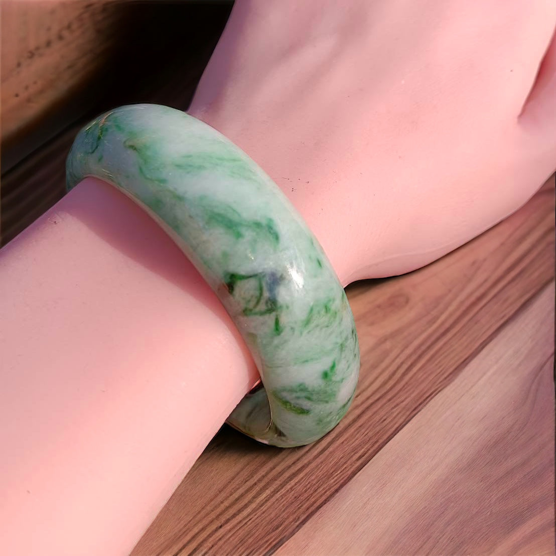 [Little Jade Pavilion] #376 Mason-Kay Certified Green-Patterned Natural Burma Jadeite Jade Bangle Bracelet (Width: 19.5 mm!)