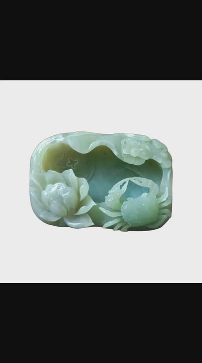 #650 AGL Certified Natural Green Nephrite Jade, Crab Brush Washer/Display